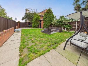 Photo 30- click for photo gallery